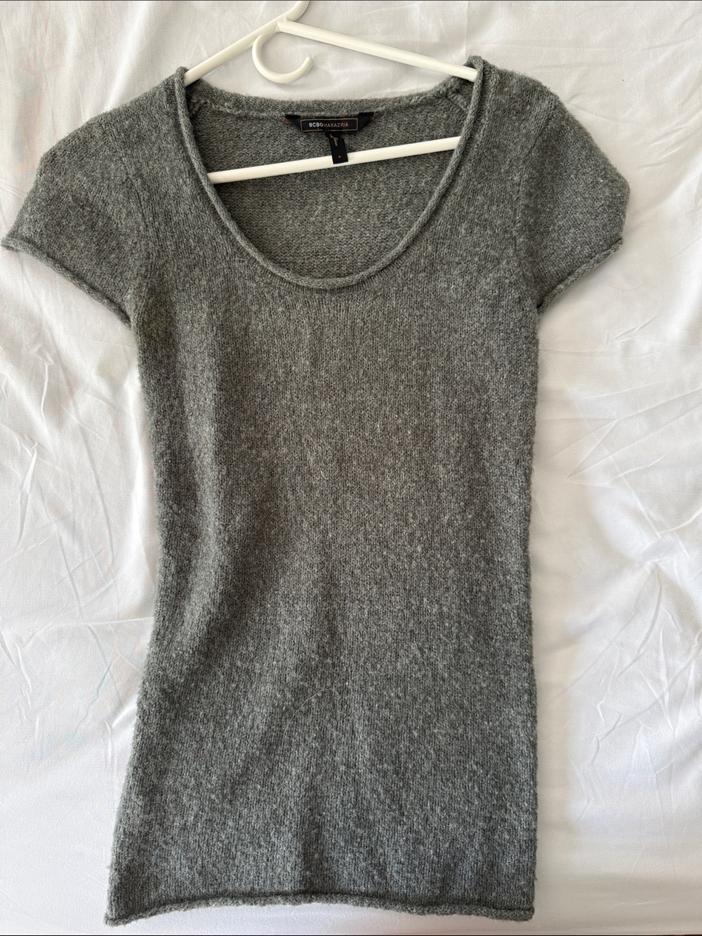 BCBGMaxAzria Gray Scoop Neck Short-Sleeve Sweater Top